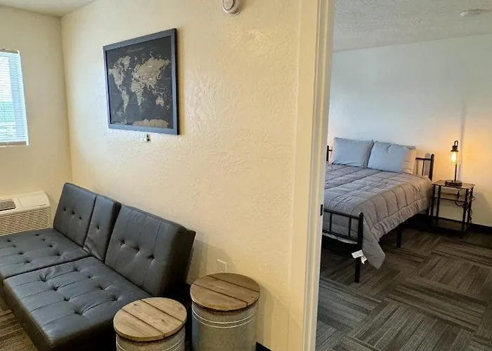 Apartment Country Railroad Green River